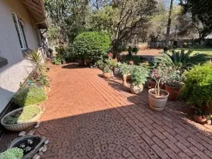 4 Bedroom House to Rent in Emerald Hill