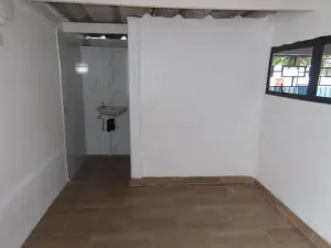 2 Bedroom Cottage/Garden Flat to Rent in Greendale North