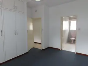 2 Bedroom Cottage/Garden Flat to Rent in Greendale North