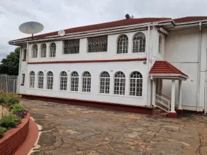 8 Bedroom House to Rent in Belvedere