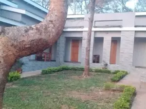 3 Bedroom Cottage/Garden Flat to Rent in Glen Forest