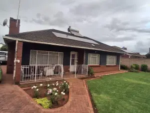 3 Bedroom House to Rent in Cranborne