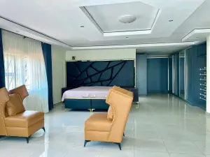 6 Bedroom House to Rent in Gletwin Park