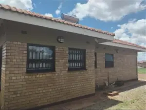 3 Bedroom Cottage/Garden Flat to Rent in Mount Pleasant Heights