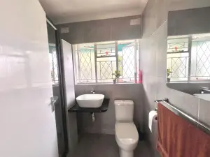 Flat/Apartment to Rent in Emerald Hill