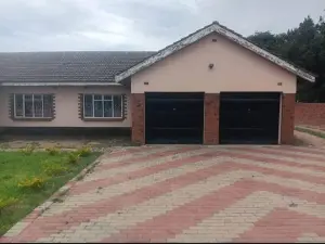 5 Bedroom House to Rent in Waterfalls