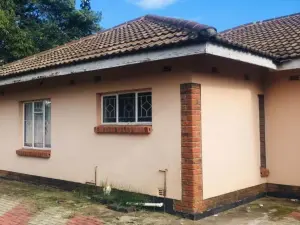 5 Bedroom House to Rent in Waterfalls