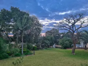 5 Bedroom House to Rent in Greystone Park