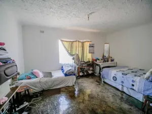 4 Bedroom House to Rent in Zimre Park