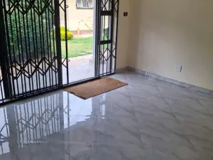 3 Bedroom Cottage/Garden Flat to Rent in Alexandra Park