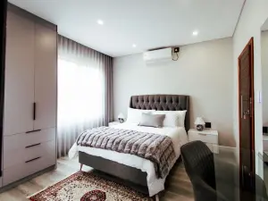 Townhouse/Cluster to Rent in Newlands