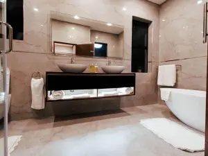 Townhouse/Cluster to Rent in Newlands