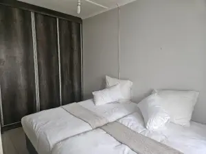 2 Bedroom Cottage/Garden Flat to Rent in Avondale