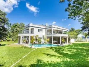 7 Bedroom House to Rent in Chisipite