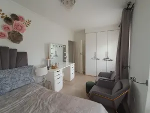 Townhouse/Cluster to Rent in Greendale