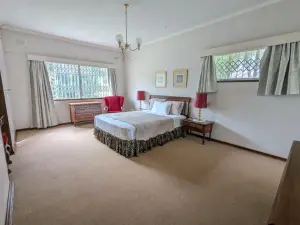 5 Bedroom House to Rent in Ballantyne Park