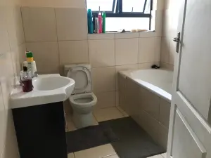 Flat/Apartment to Rent in Newlands