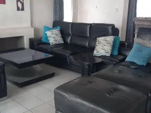 4 Bedroom House to Rent in Waterfalls