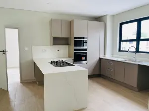 Townhouse/Cluster to Rent in Highlands