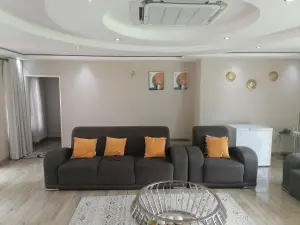 4 Bedroom House to Rent in Highlands