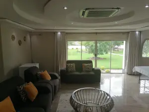 4 Bedroom House to Rent in Highlands