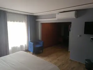 4 Bedroom House to Rent in Highlands