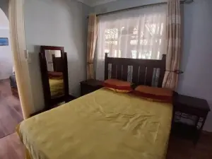 1 Bedroom Cottage/Garden Flat to Rent in Greendale North