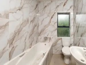 Flat/Apartment to Rent in Sunridge