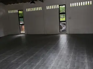 Office to Rent in Alexandra Park