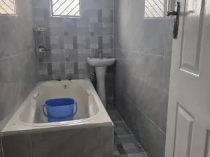 3 Bedroom House to Rent in Westgate