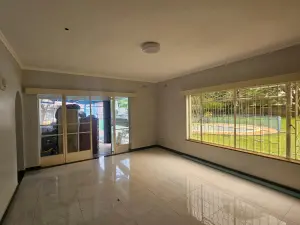 4 Bedroom House to Rent in Northwood