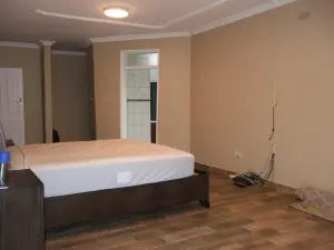 4 Bedroom House to Rent in Manresa