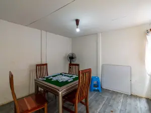 House to Rent in Alexandra Park