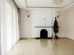 3 Bedroom House to Rent in Milton Park