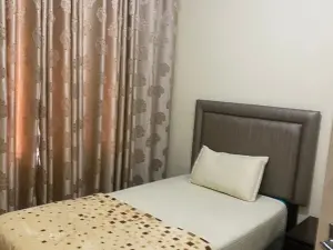 5 Bedroom House to Rent in Upper Hillside