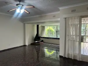 Flat/Apartment to Rent in Avondale