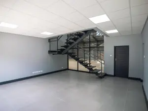 Warehouse/Industrial to Rent in Hatfield