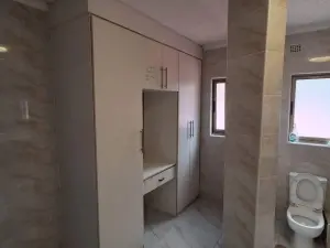 7 Bedroom House to Rent in Mandara