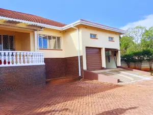 5 Bedroom House to Rent in Borrowdale