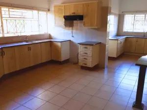 5 Bedroom House to Rent in Borrowdale