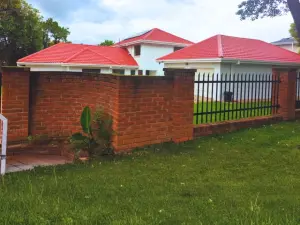 5 Bedroom House to Rent in Borrowdale Brooke