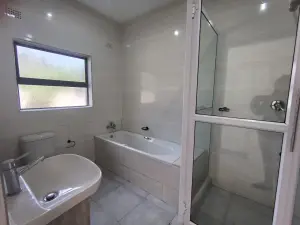 3 Bedroom Cottage/Garden Flat to Rent in Mandara