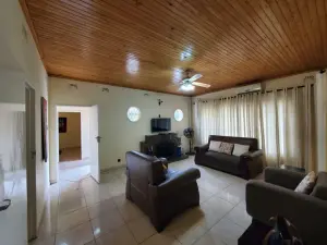 5 Bedroom House to Rent in Hillside