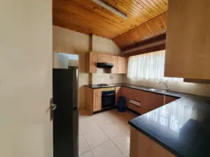 5 Bedroom House to Rent in Hillside