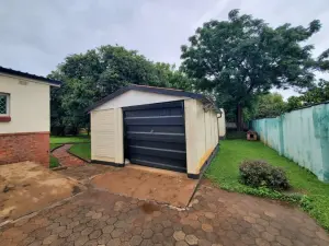 5 Bedroom House to Rent in Hillside