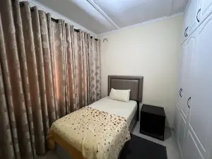 5 Bedroom House to Rent in Upper Hillside