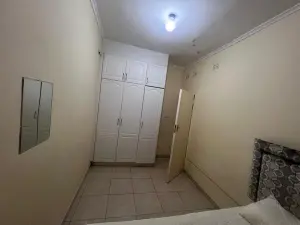 5 Bedroom House to Rent in Upper Hillside