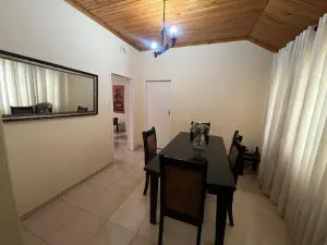 5 Bedroom House to Rent in Upper Hillside