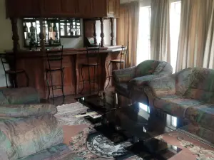 4 Bedroom House to Rent in Greendale