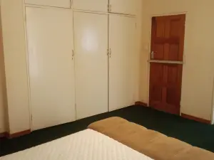 4 Bedroom House to Rent in Greendale